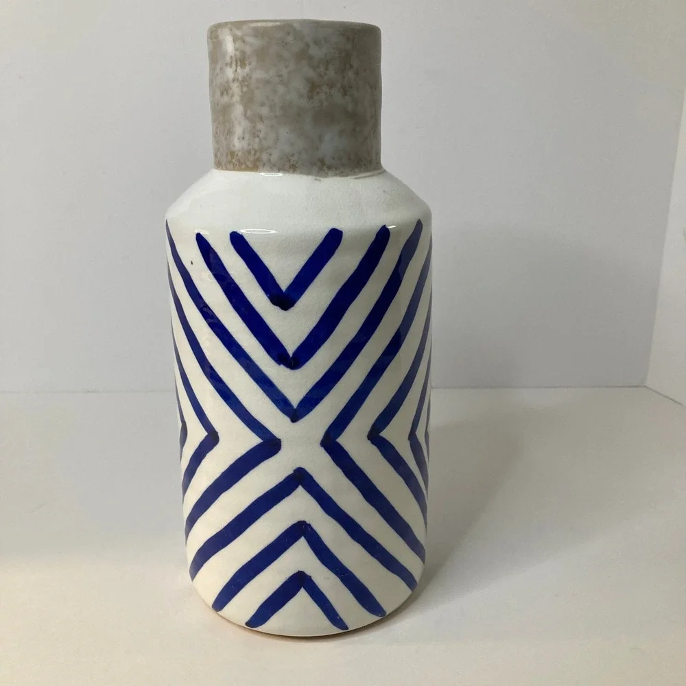 Pier 1 Imports‎ Blue White Geometric Pattern Ceramic Vase Tabletop Decor 10